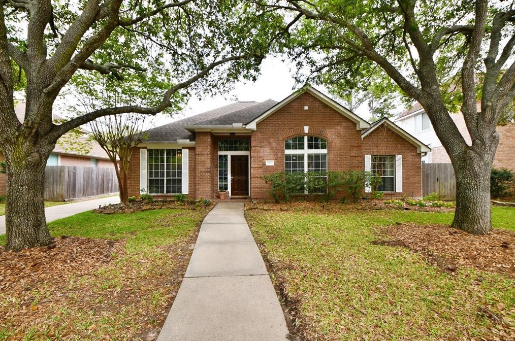 511 Airybrook Ln, Houston, TX 77094-1117