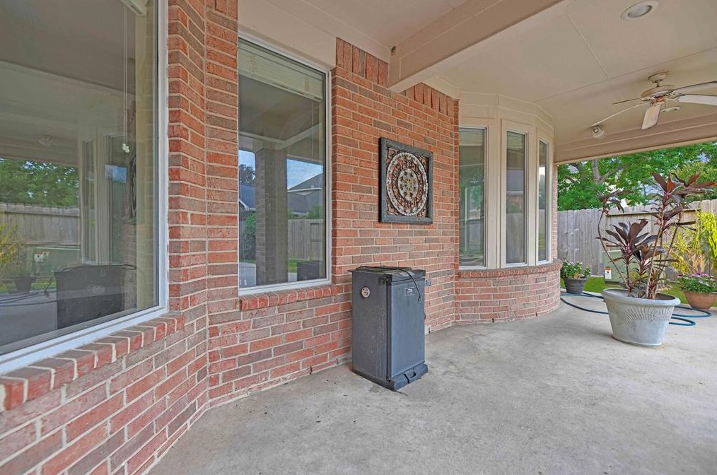 6022 Shady Alcove Ct, Humble, TX 77345