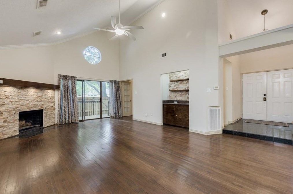 12806 Kingsbridge Ln, Houston, TX 77077