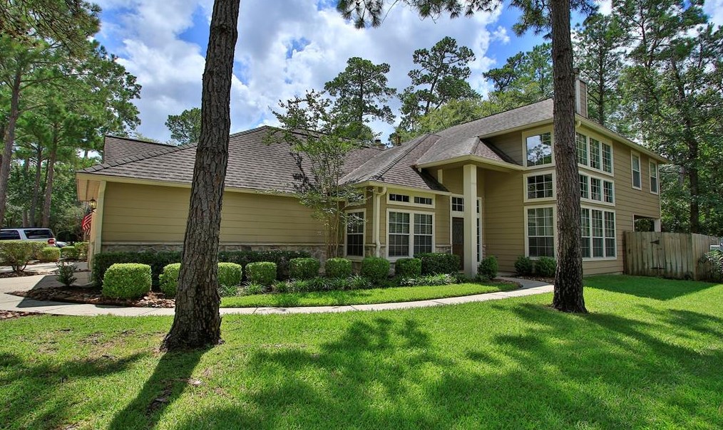 19 Harvest Wind Pl, Spring TX  77382-3602 exterior