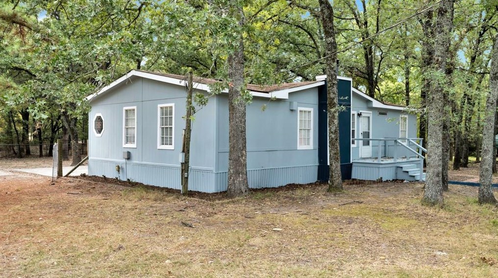 1404 Red Hawk Bay Dr, Quinlan, TX 75474