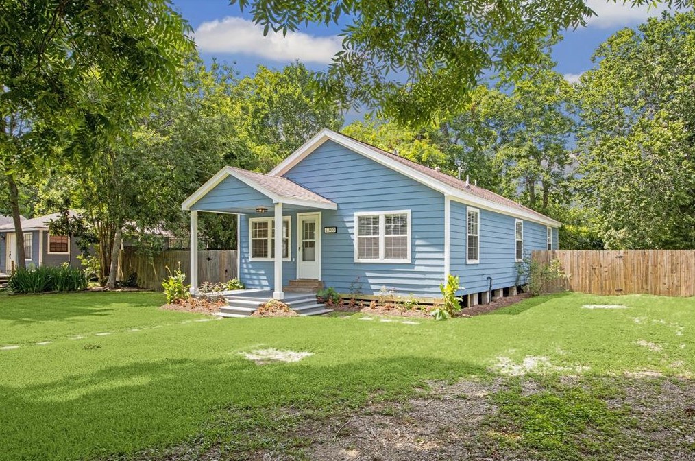 11910 15th St, Santa Fe, TX 77510-2156