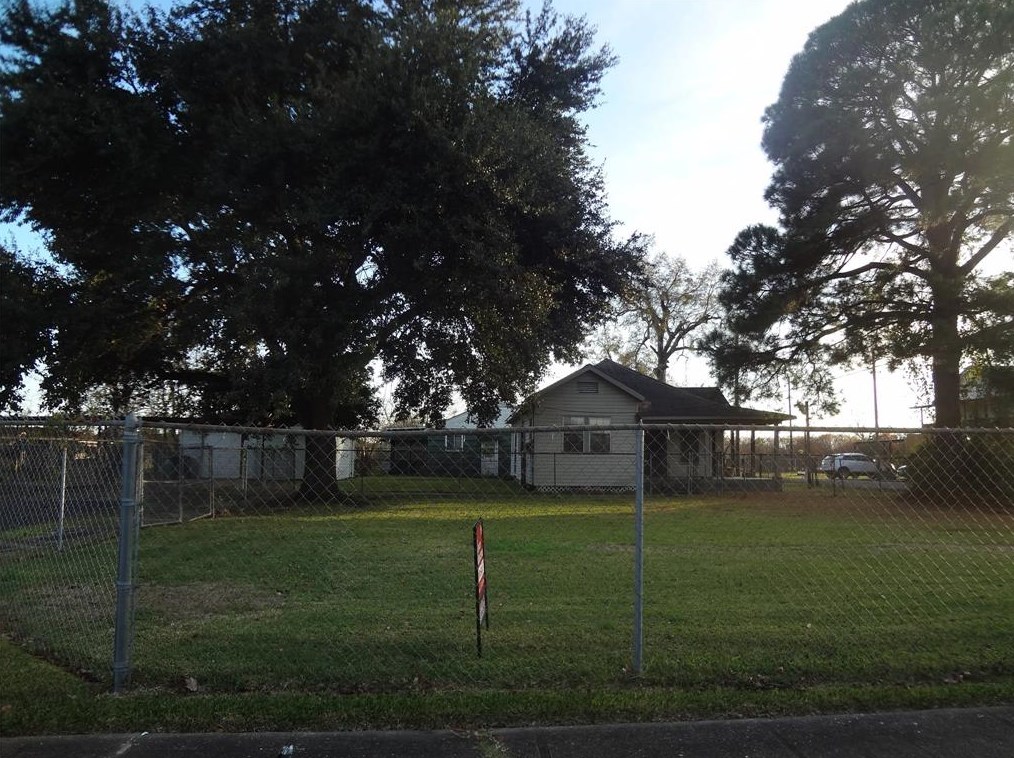 1410 Mystic St, Houston, TX 77020