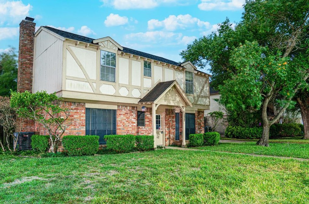 10003 Golden Sunshine Dr, Houston TX  77064-4119 exterior