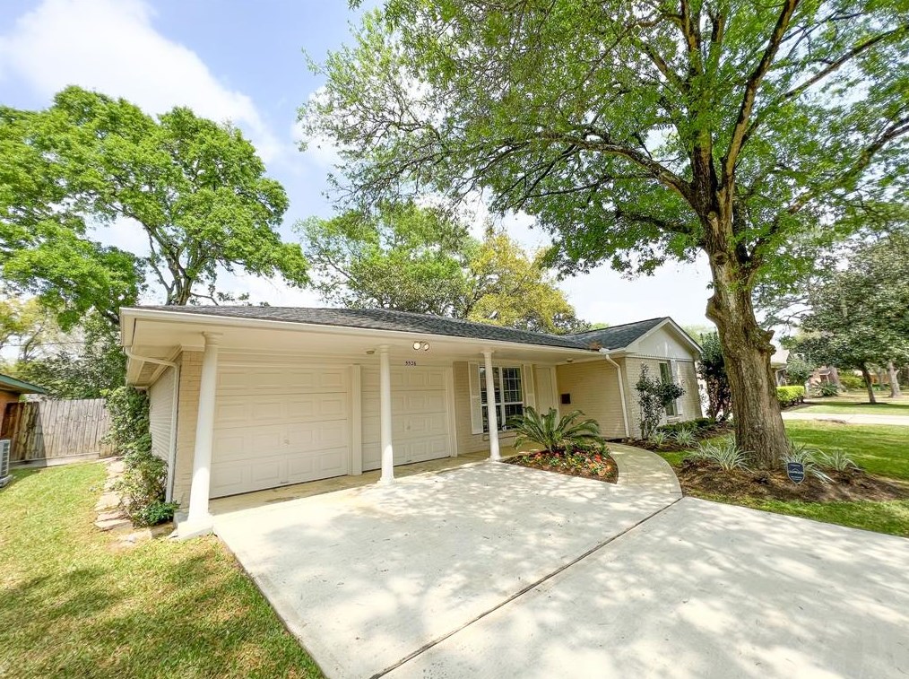 5526 Jackwood St, Houston, TX 77096