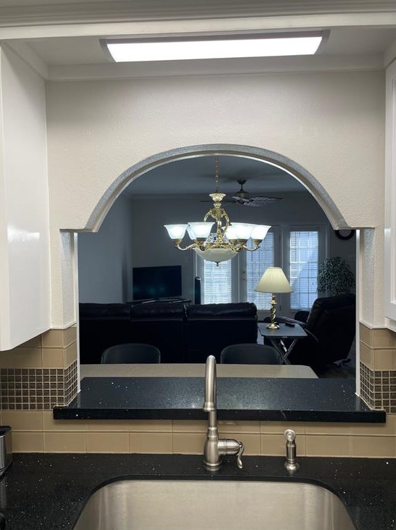 622 Wilcrest Dr, Houston TX  77042-2739 exterior