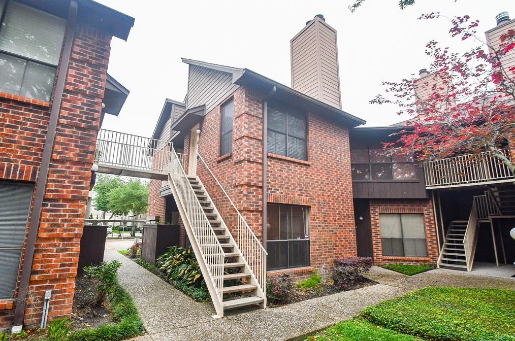 3150 Walnut Bend Ln Apt 502, Houston, TX 77042