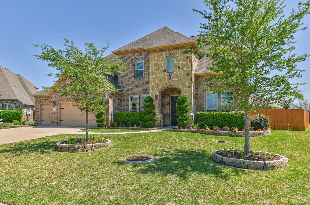 2985 Holbrook Valley Ln, League City, TX 77573-1560