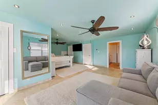 1022 Long Reach Dr, Tiki Island, TX 77554 - Photo 14