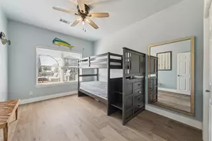 1022 Long Reach Dr, Tiki Island, TX 77554 - Photo 10