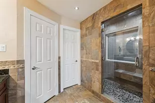 1022 Long Reach Dr, Tiki Island, TX 77554 - Photo 16