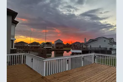 1022 Long Reach Drive, Tiki Island, TX 77554 - Photo 34