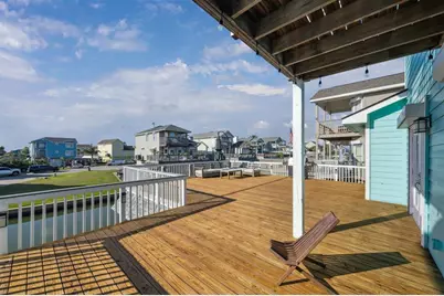 1022 Long Reach Drive, Tiki Island, TX 77554 - Photo 4