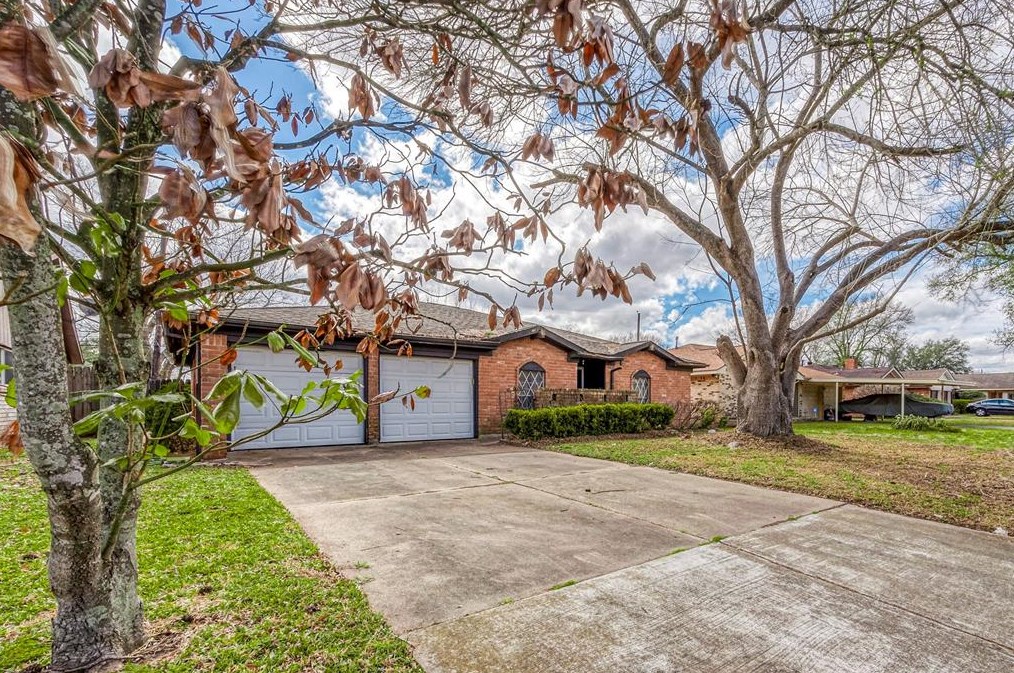 4323 High Point Ln, Houston, TX 77053-1309