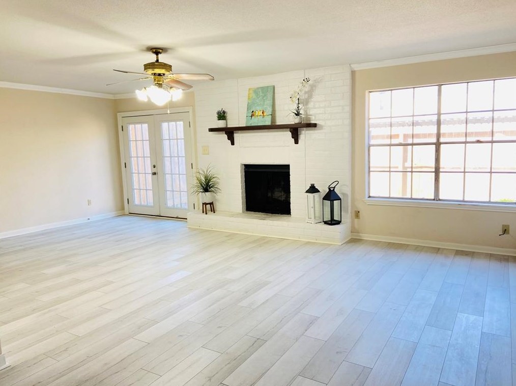 10351 Briar Frst Dr, Houston TX  77042-2322 exterior