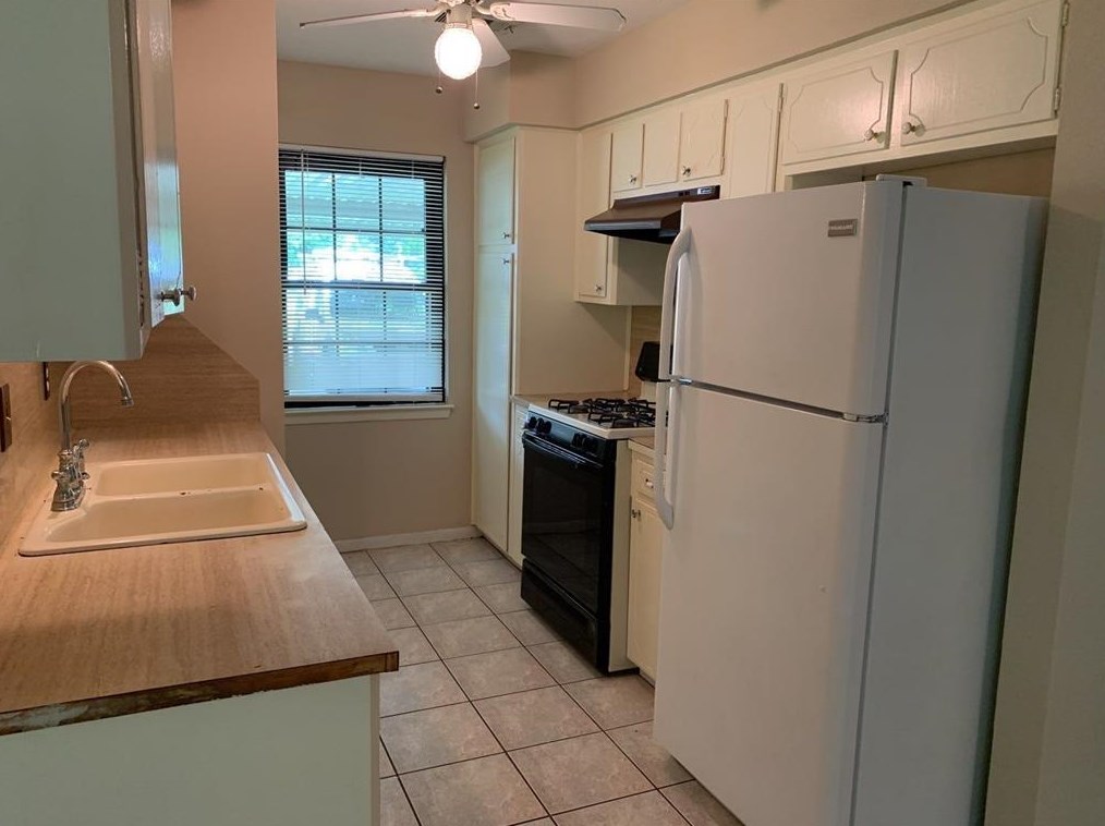 618 Overbluff St, Channelview, TX 77530