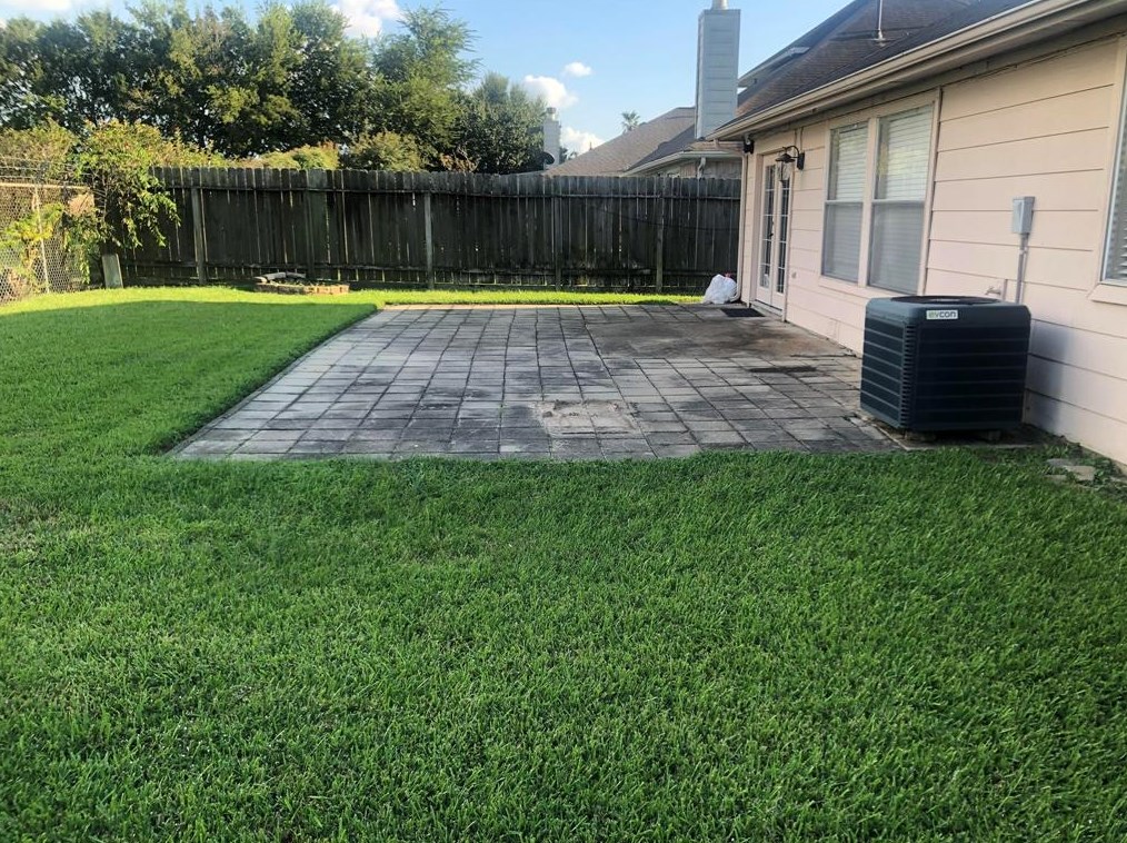 6370 Crossway Dr, Houston, TX 77084