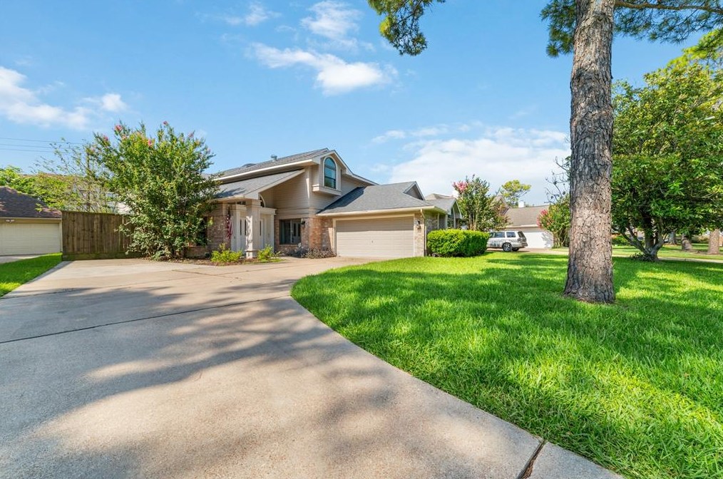 13103 Wickersham Ln, Houston, TX 77077