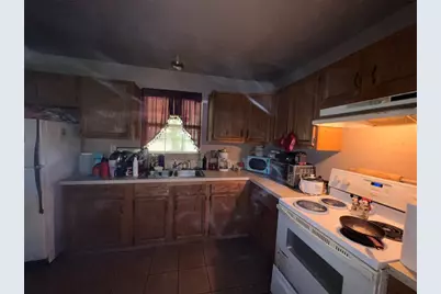 6026 Glenhurst Drive, Houston, TX 77033 - Photo 14