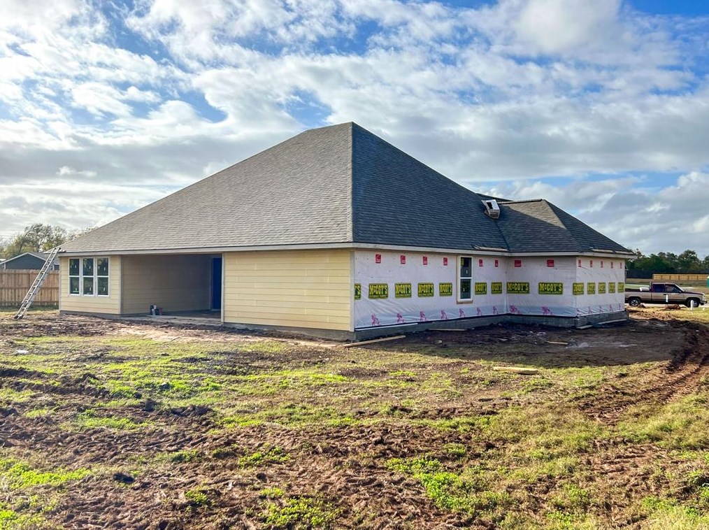 318 Yorktown Ave, Richwood, TX 77531-4733