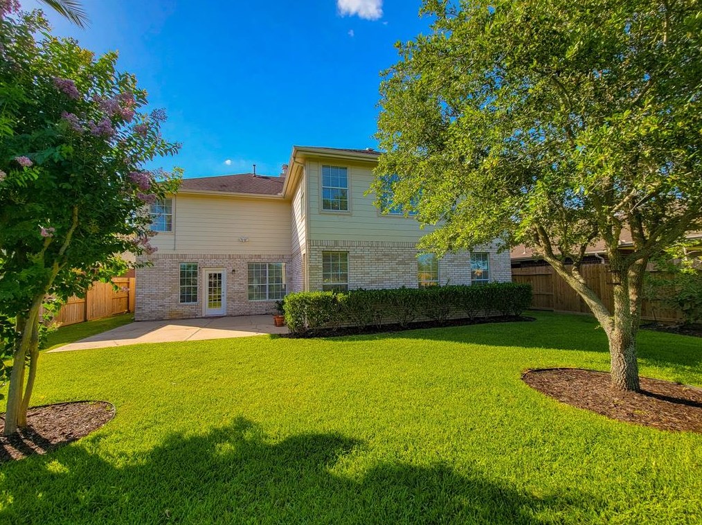 2719 Crestbrook Ct, Sugar Land TX  77479-8839 exterior