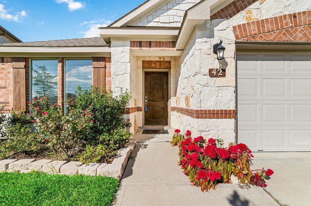 42 Royal Rose Dr, Manvel, TX 77578-3376