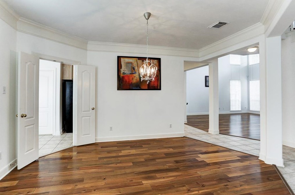 1620 Lakeside Enclave Dr, Houston TX  77077-1687 exterior