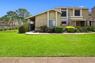 12011 Bob White Dr, Houston, TX 77035 - Photo 18