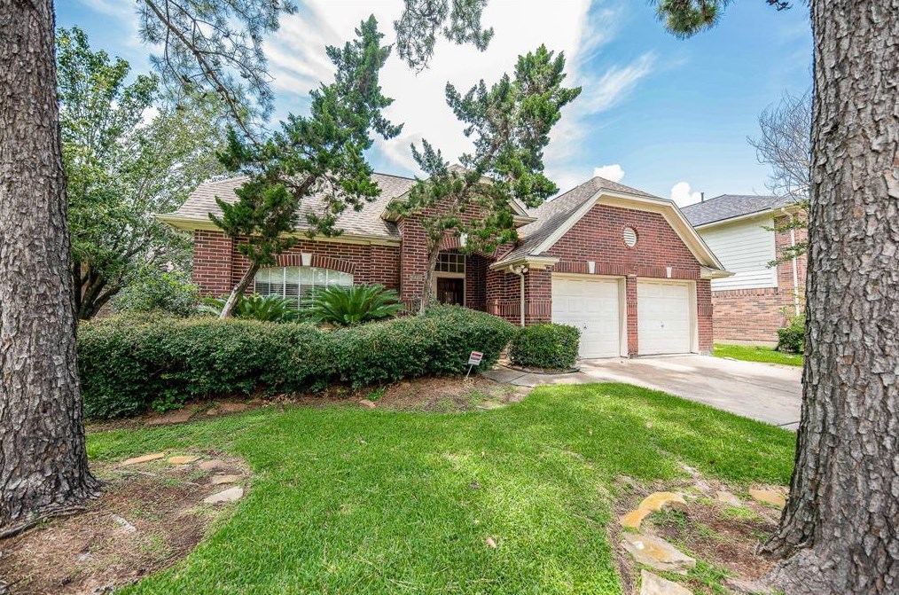 15618 Valley Creek Dr, Houston, TX 77095-2748