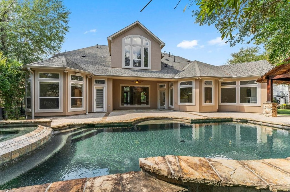 14 Farington Way, Spring TX  77382-2651 exterior