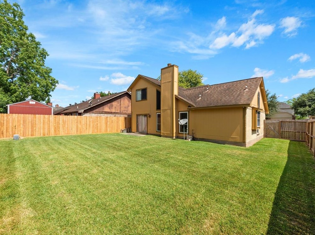 6003 Santa Christi Dr, Houston TX  77053-5065 exterior