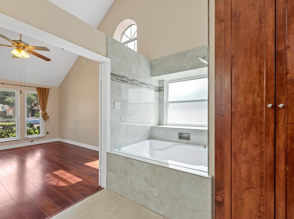 6003 Santa Christi Dr, Houston TX  77053-5065 exterior