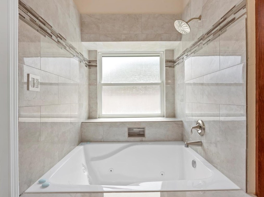 6003 Santa Christi Dr, Houston TX  77053-5065 exterior