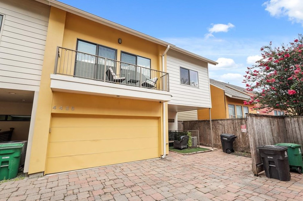 4435 Eigel St, Houston, TX 77007