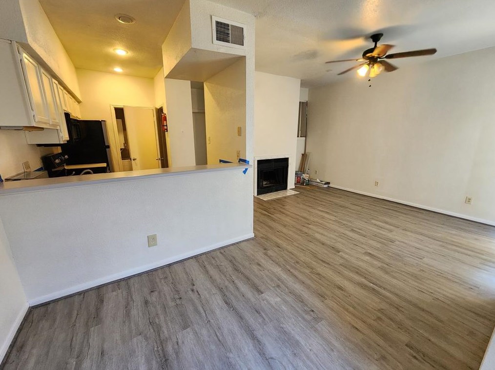 2121 El Paseo St Apt 1306, Houston, TX 77054