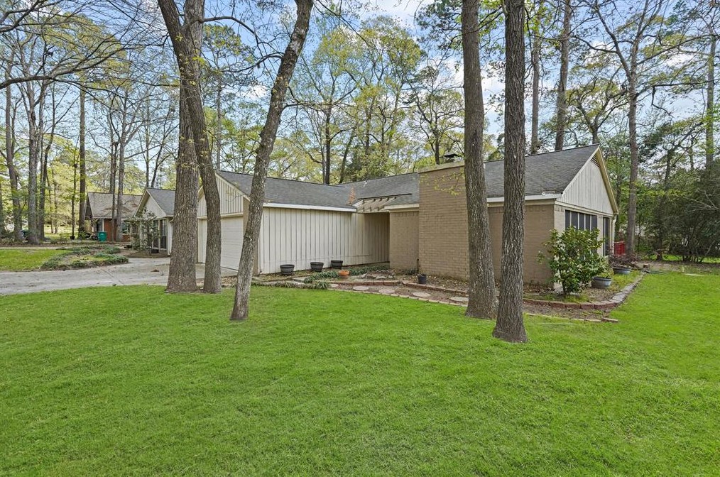 452 Apple Valley Dr #a, Conroe, TX 77304
