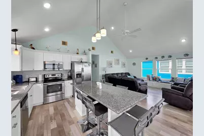 2496 Highway 87, Gilchrist, TX 77617 - Photo 30