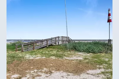 2496 Highway 87, Gilchrist, TX 77617 - Photo 8