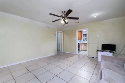 5422 Rapido Road, Houston, TX 77033 - Photo 6