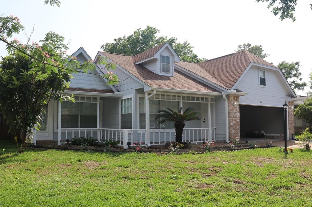 12019 Fairpoint Dr, Houston, TX 77099-3223