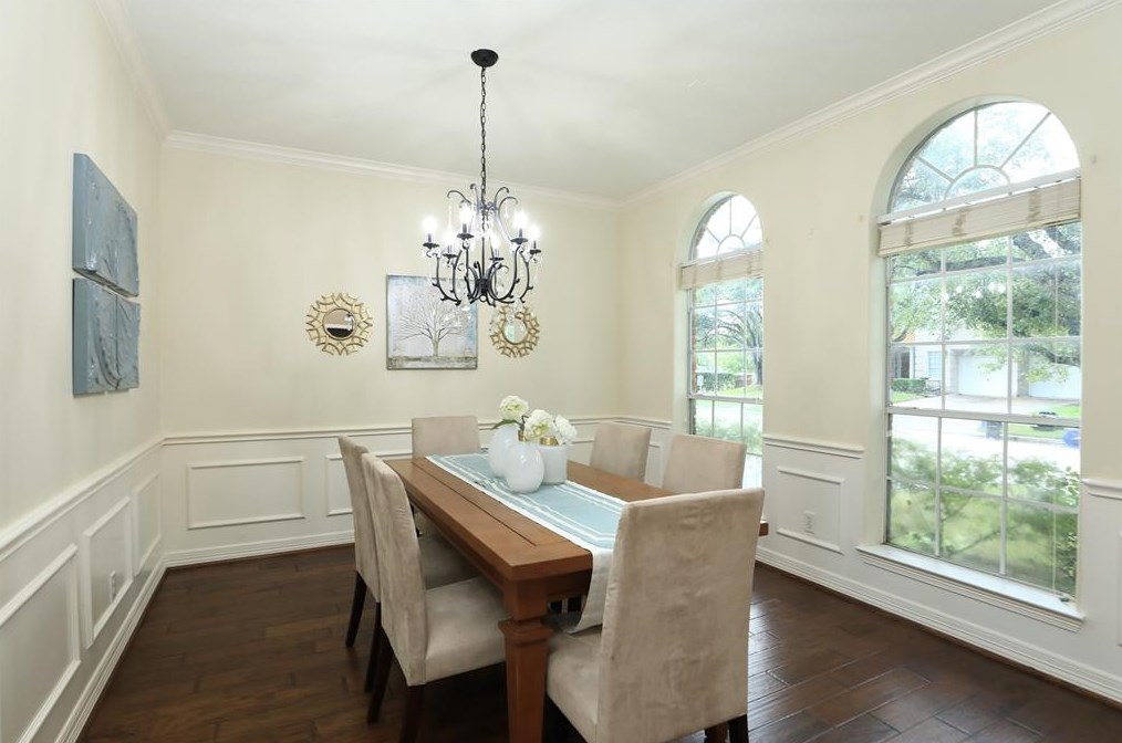 1506 Darnley Ln, Houston TX  77077-1827 exterior