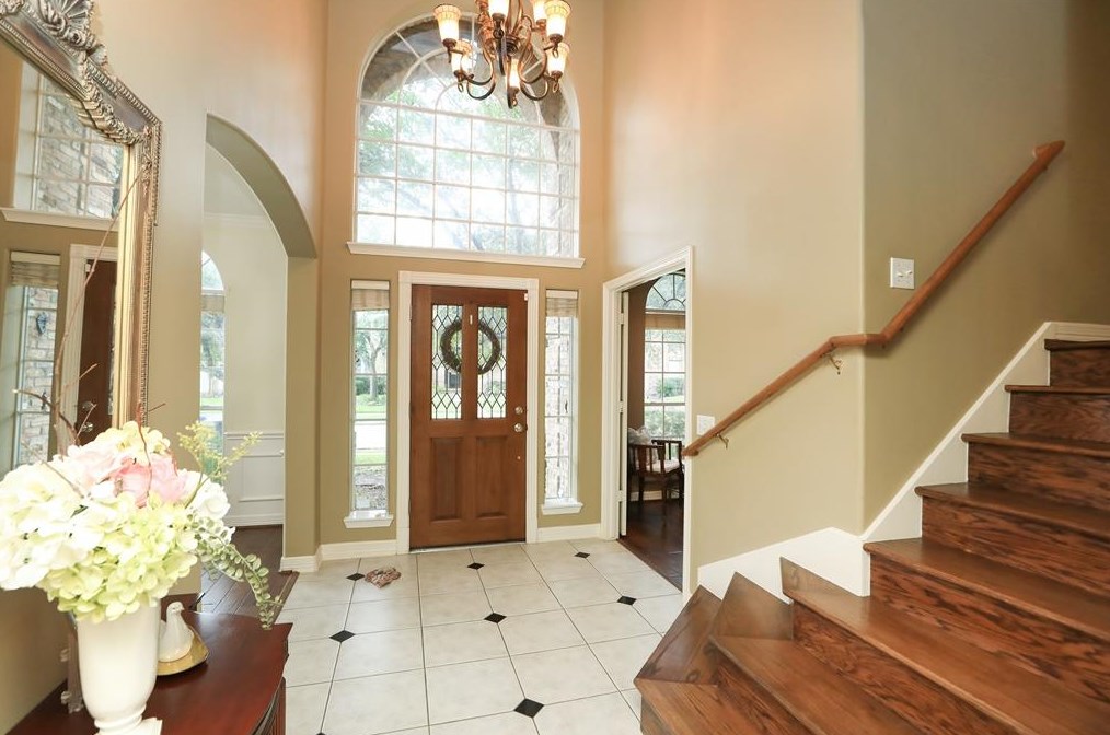 1506 Darnley Ln, Houston TX  77077-1827 exterior