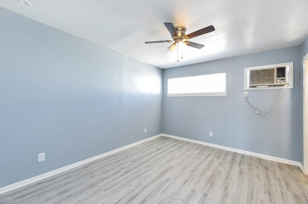 3040 Golfcrest Blvd #5, Houston, TX 77087