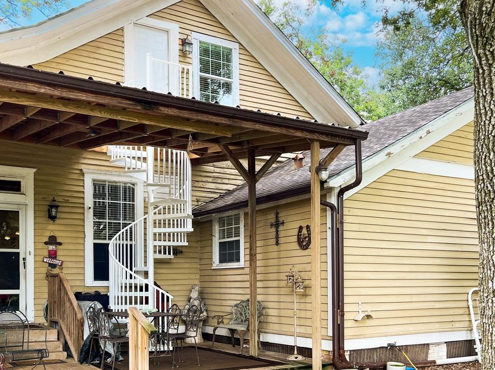 801 N Fulton St, Dinsmore, TX 77488
