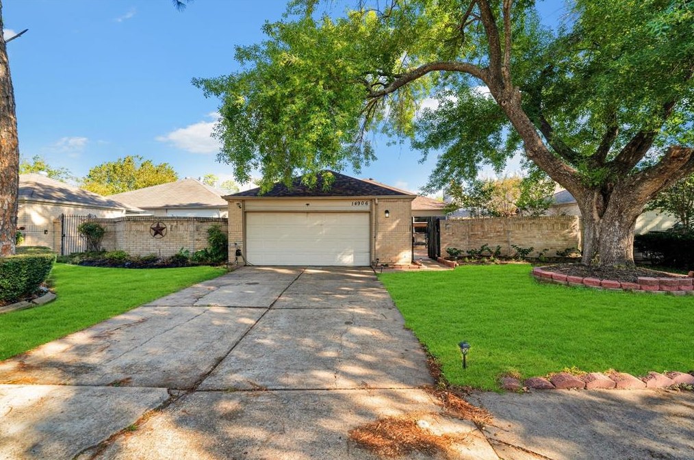 14906 Heritage Wood Dr, Houston, TX 77082-4142