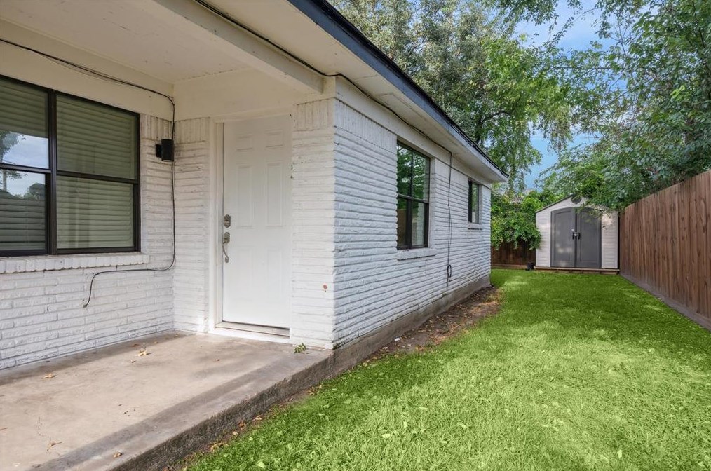 4210 Delhi St #1/2, Houston, TX 77022