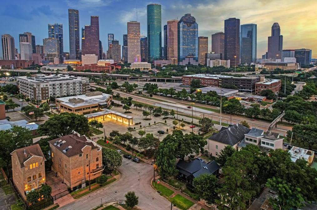 608 Sabine St, Houston TX  77007-8327 exterior