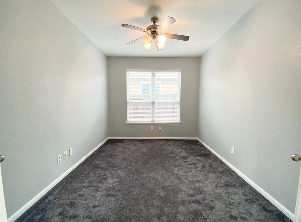 9607 Brackenton Crest Dr, Spring TX  77379-2820 exterior