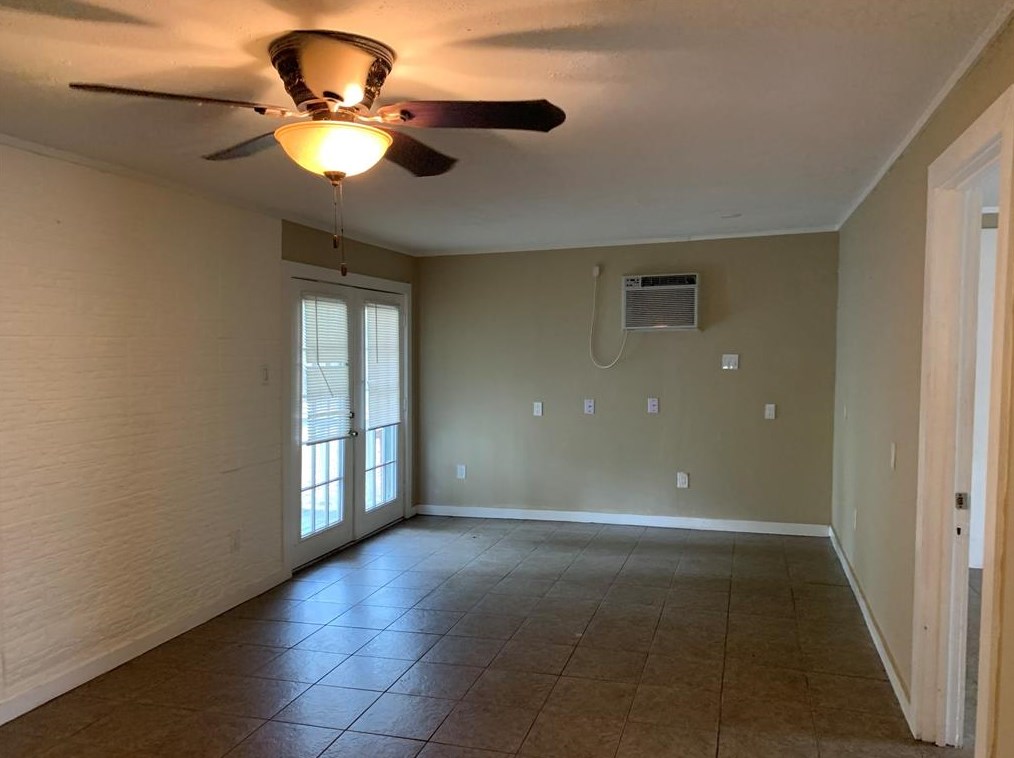 716 Misty Way Dr, Crosby TX  77532-7675 exterior
