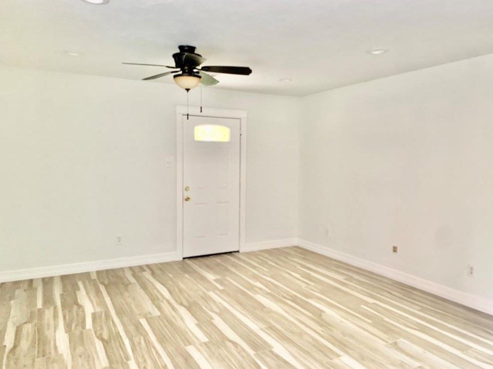 11927 Mule Springs Dr, Houston TX  77034-3672 exterior